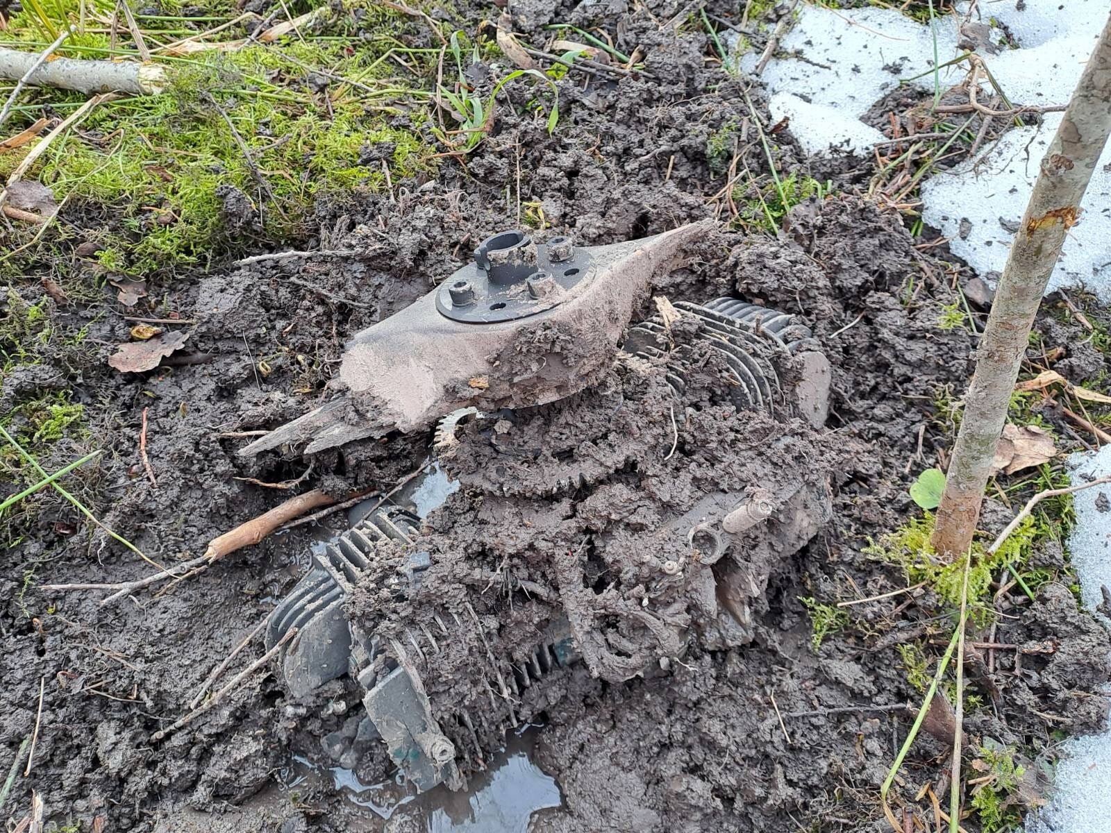 Latvijā nokritušā drona vietā sākotnējās izmeklēšanas darbības ir pabeigtas