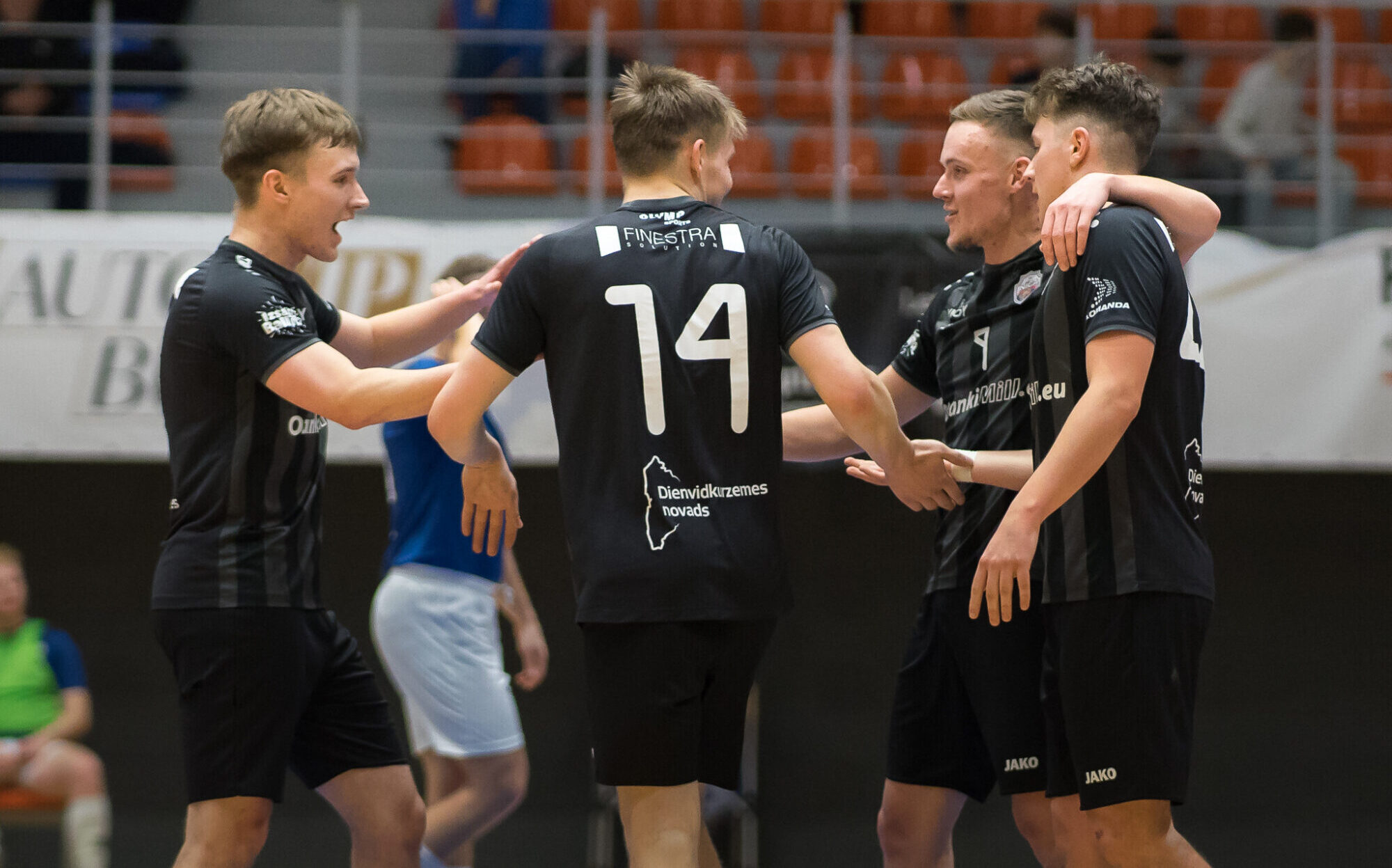 Telpu futbola virslīgas ceturtdaļfināla sērija sākas ar “Nīcas” uzvaru