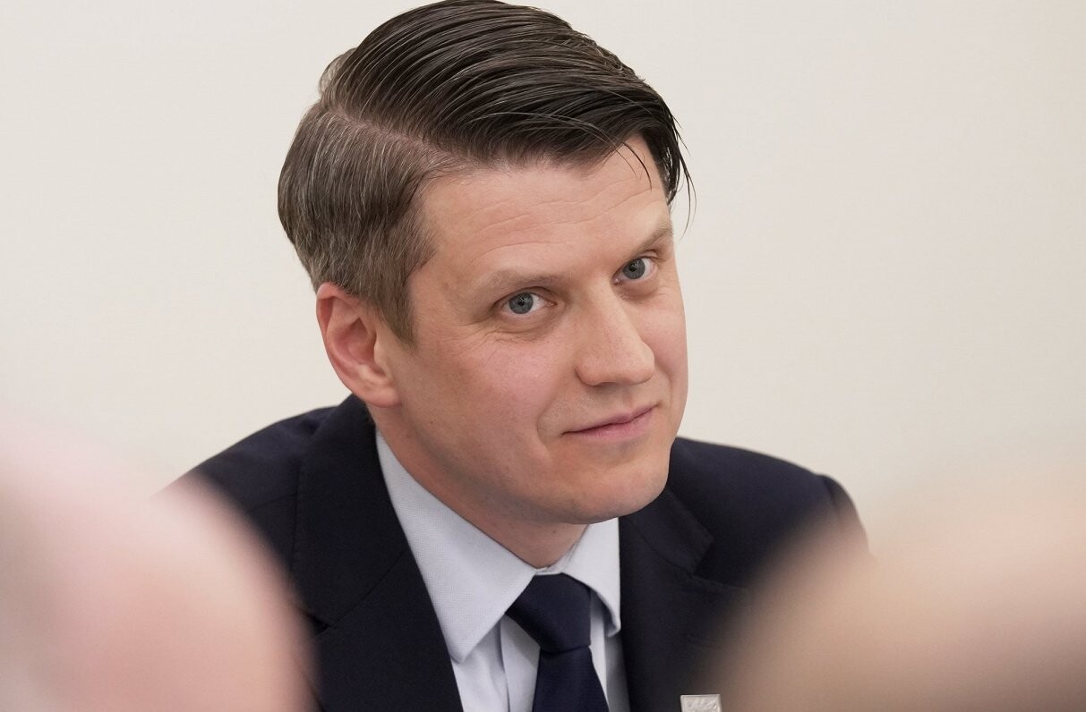 Amatu atstājis Stradiņa slimnīcas vadītājs Lauris Vidzis