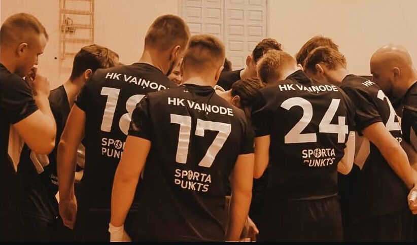 Pusfināla sērijas pirmajā spēlē “HK Vaiņode” piekāpjas “SK Latgols” handbolistiem