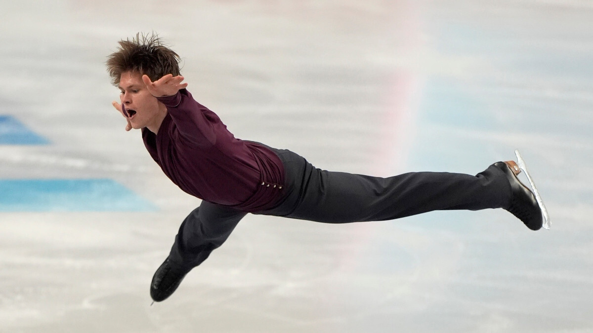 Video: Vasiļjevs pasaules čempionātā daiļslidošanā kvalificējas izvēles programmai