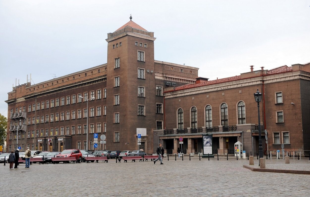 Nacionālā kultūras mantojuma pārvalde prasa bijušo RTU ēku saglabāt kā Staļina laika arhitektūras piemēru