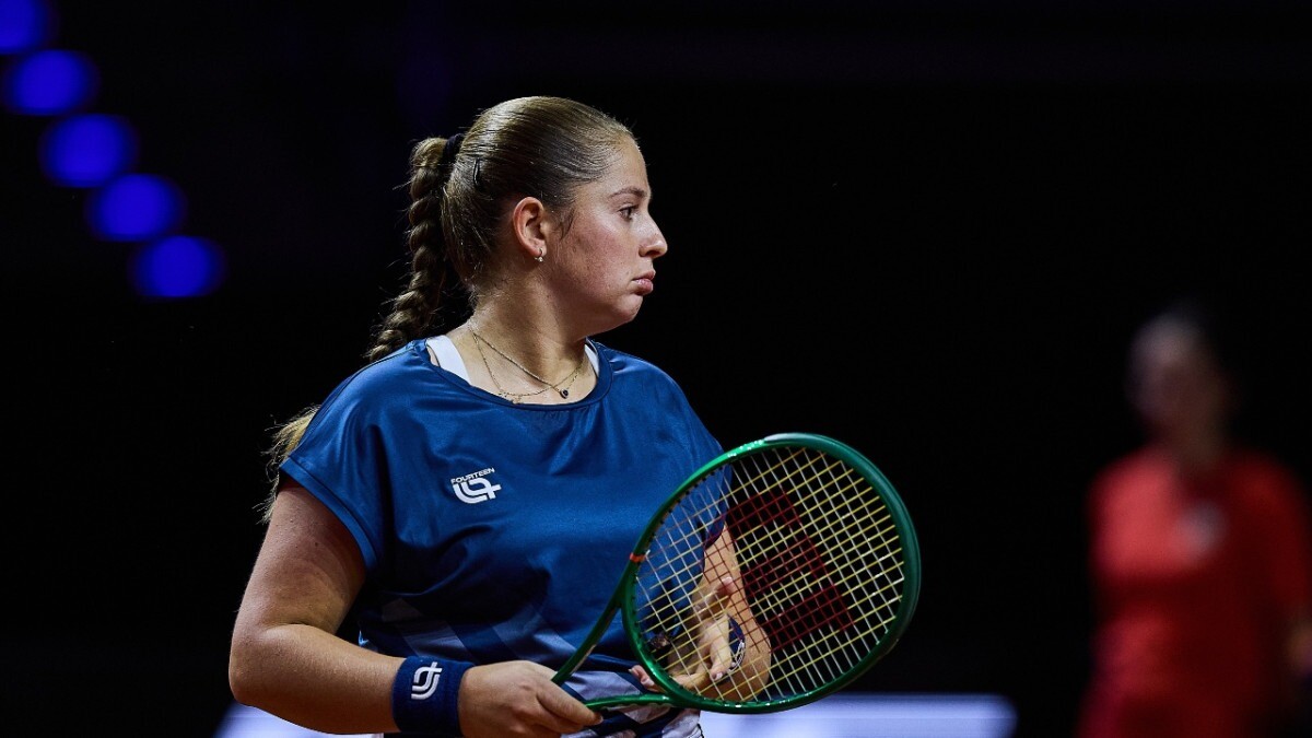 Ostapenko cīnīsies par vietu Madrides “WTA 1000” turnīra astotdaļfinālā