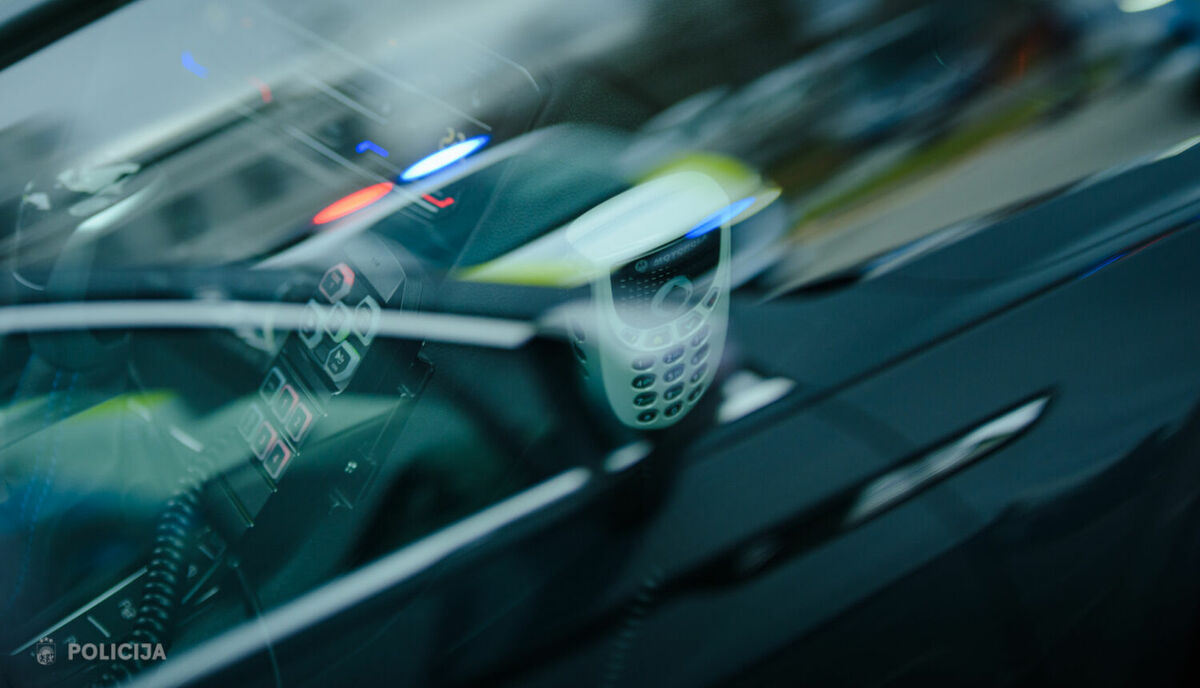 Svētdienas rītā kunga prātā stūrē “Mitsubishi” pa Klaipēdas šoseju