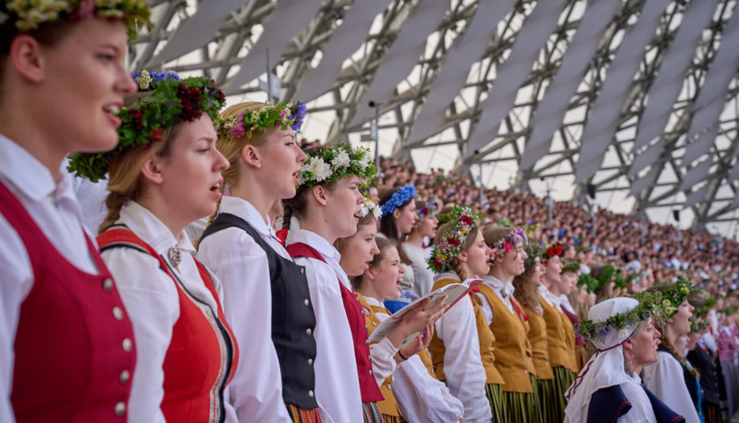 Valdība apstiprina nākamo Vispārējo latviešu dziesmu un deju svētku laiku
