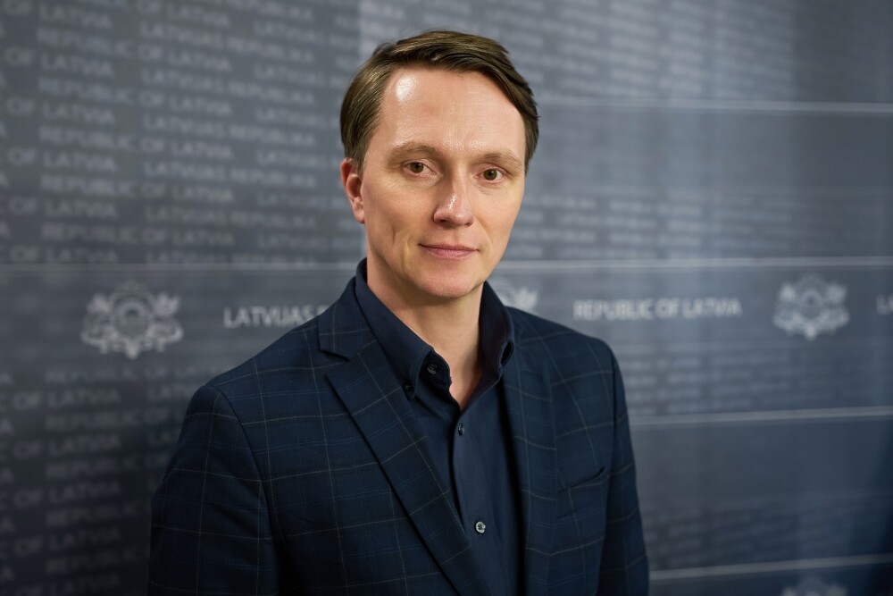 Pirmsvēlēšanu mēnešos par Siliņas komunikācijas padomnieku izraugās Kariņa kādreizējo runasvīru Sabajevu