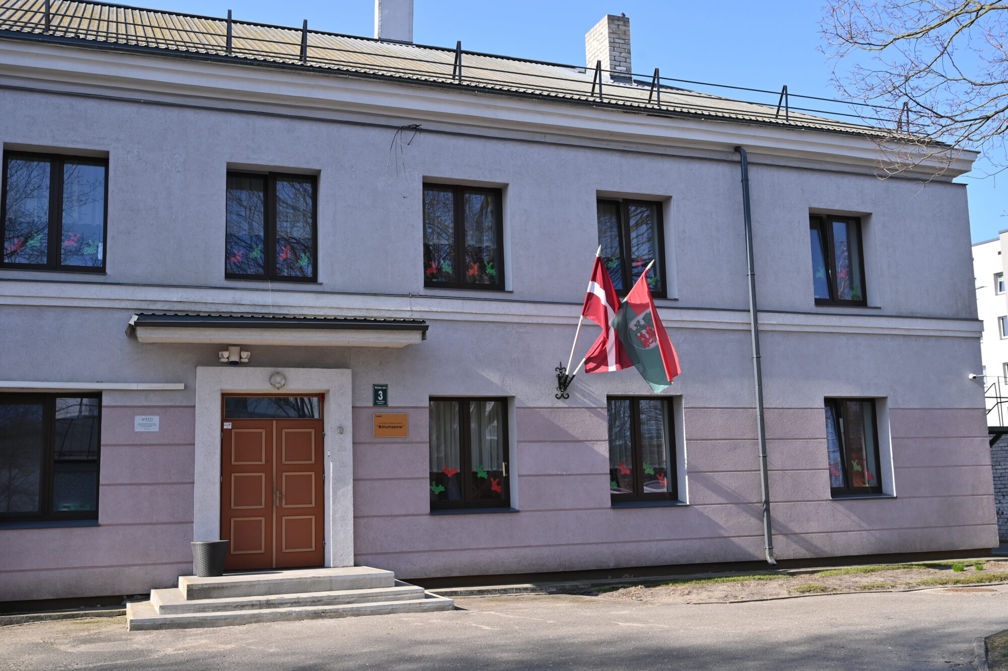 Demogrāfija pret ikdienu: kāpēc pašvaldība domā par bērnudārza “Brīnumzeme” samazināšanu