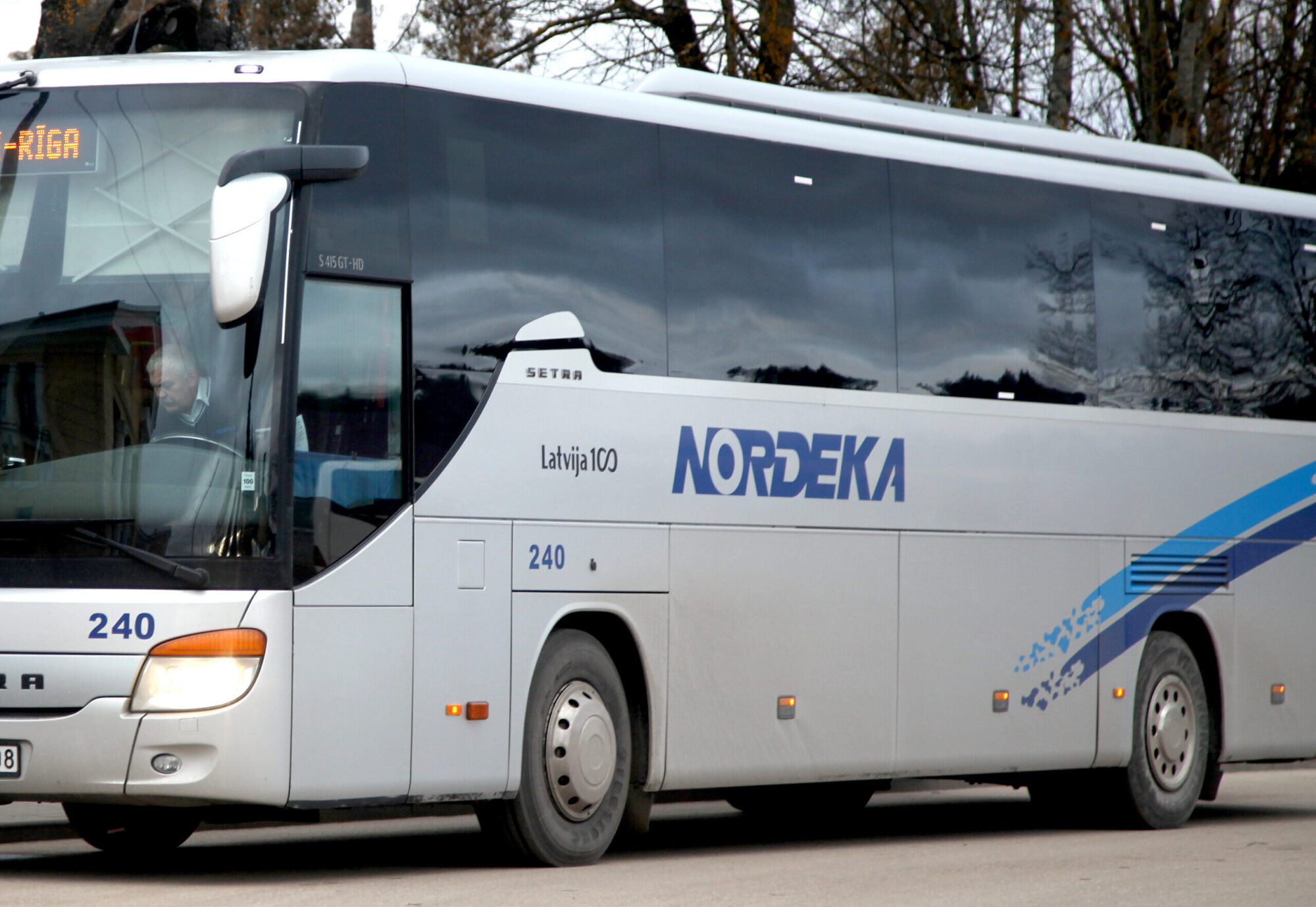 “Latvijas sabiedriskajam autobusam” un “Nordekai” līdz aprīļa beigām jāsniedz atbildes tiesai lietā par KP lēmumu