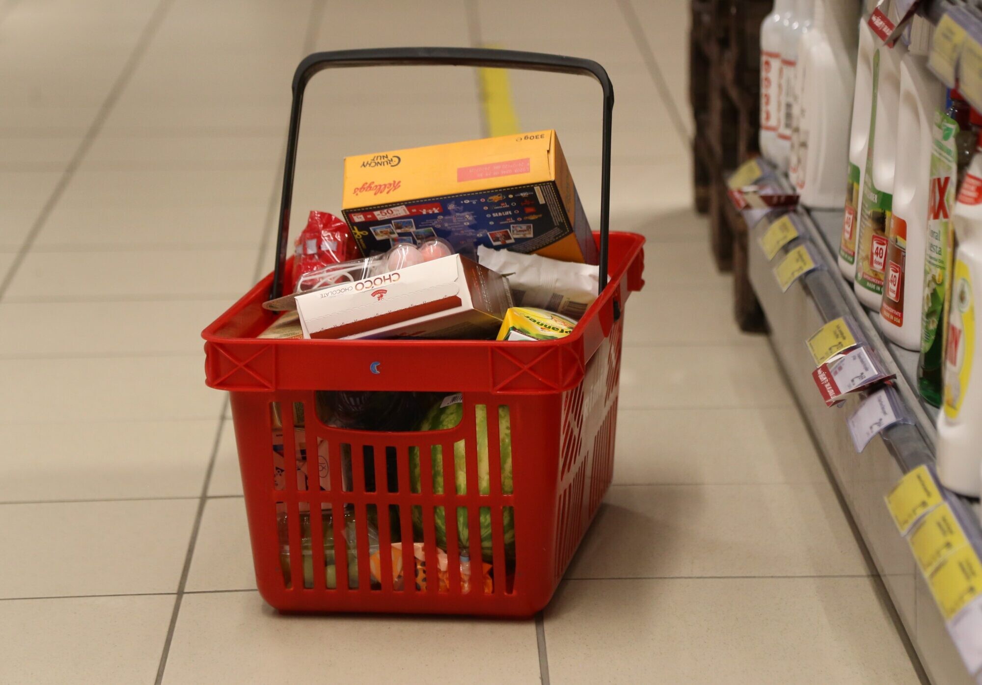 PTAC: Latvijas produktu īpatsvars zemo cenu grozā ceturksnī sarucis līdz 43%