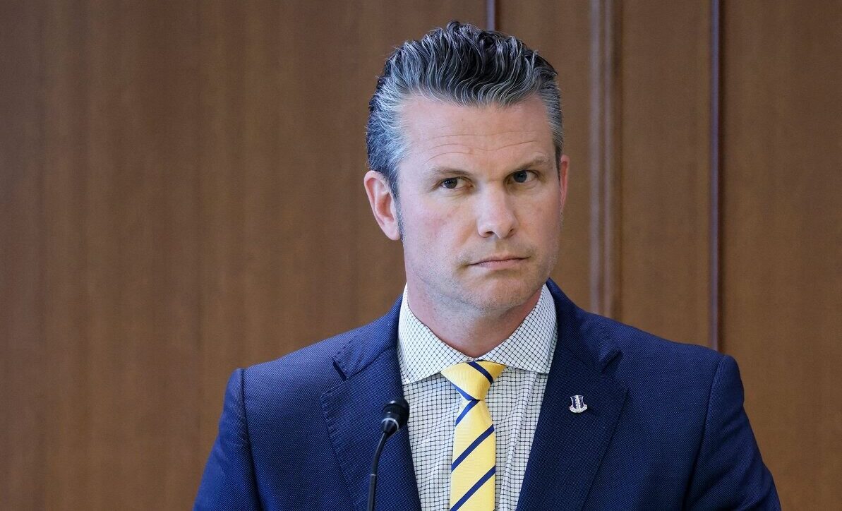 Hegsets: Gvantanamo ieslodzītos vajadzēja sodīt ar nāvi
