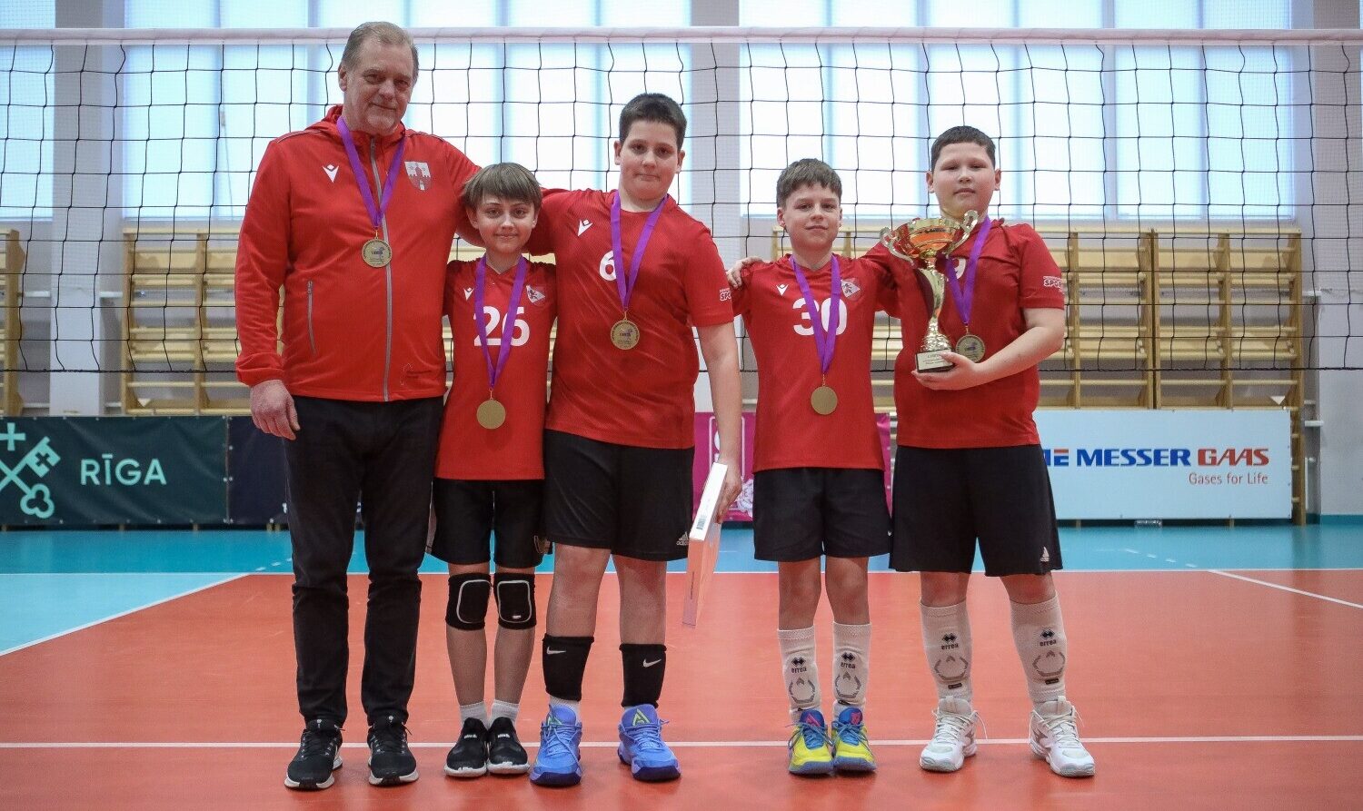 Latvijas jaunatnes čempionāta reģionālajos finālturnīros uzvar Dienvidkurzemes un Aizkraukles U-12 volejbolisti
