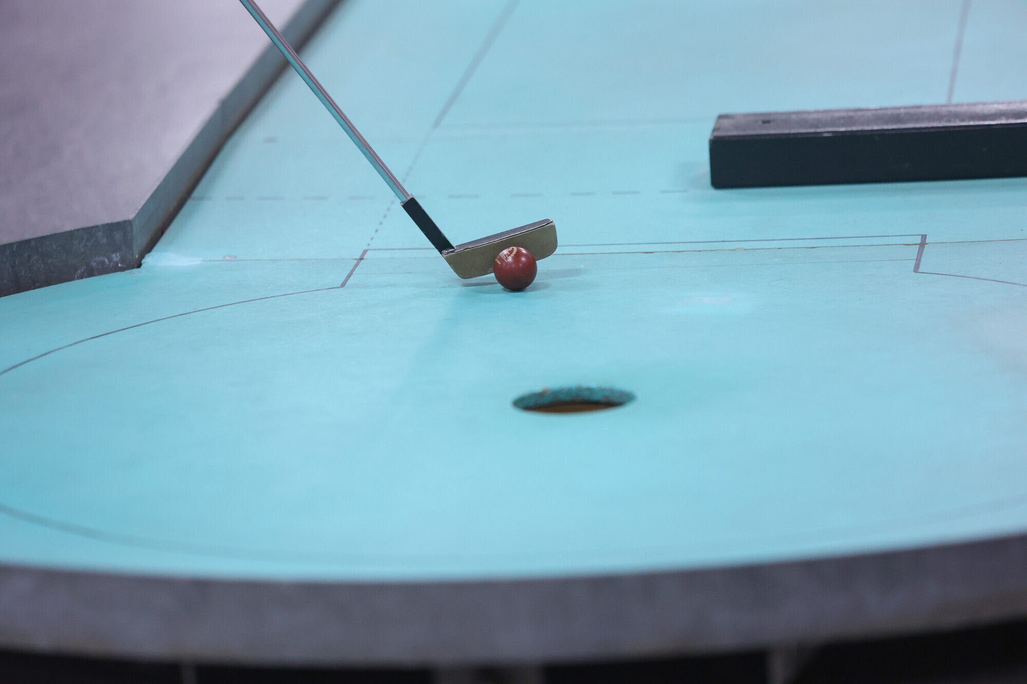 Noskaidroti ziemas čempioni minigolfā