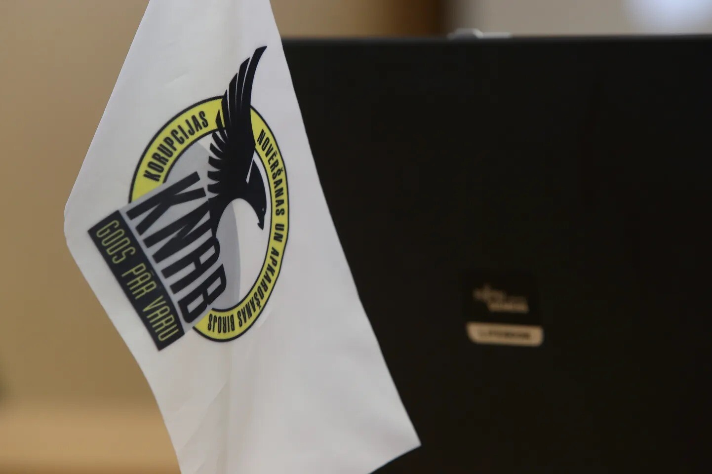 KNAB atbrīvojis Armandu Krauzi; pret viņu sākts kriminālprocess