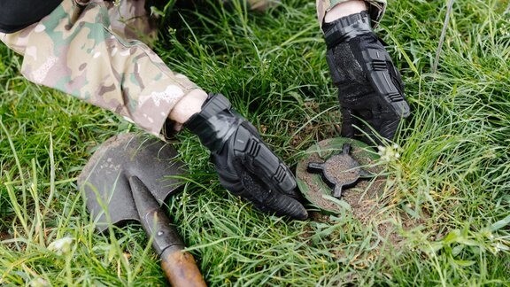 AM: Iespējamā nevadāmo pretkājnieku mīnu iegāde būs atkarīga no militārās loģikas un pieejamā finansējuma