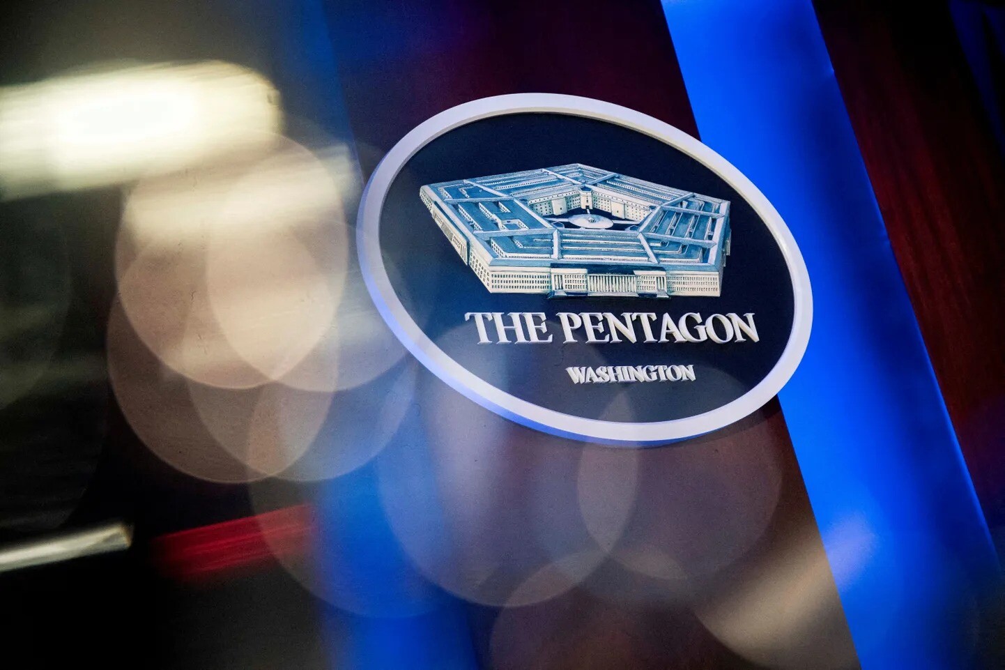 ASV Pārstāvju palāta pieņem rekordlielu Pentagona finansējumu 2027. gadam