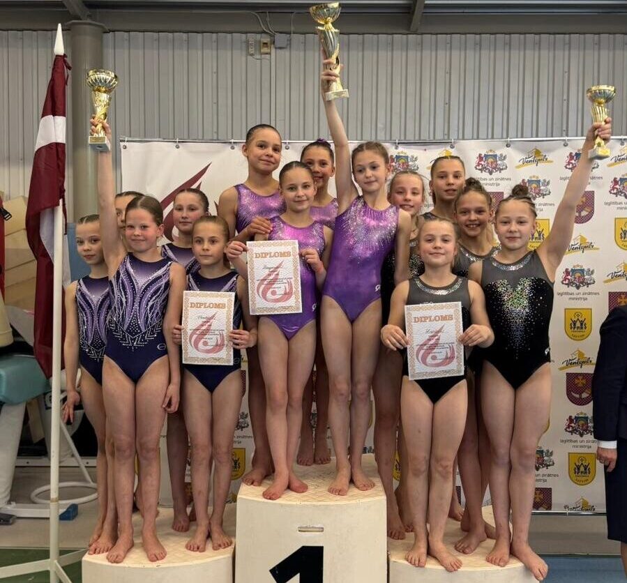 LR kausa sacensībās sporta vingrošanā liepājniecēm 3. vieta komandu kopvērtējumā