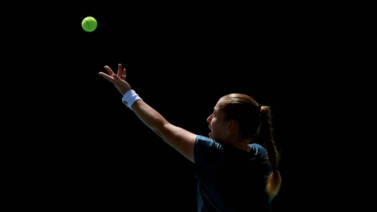 Ostapenko pretiniece Madrides “WTA 1000” otrajā kārtā būs šveiciete Valterta