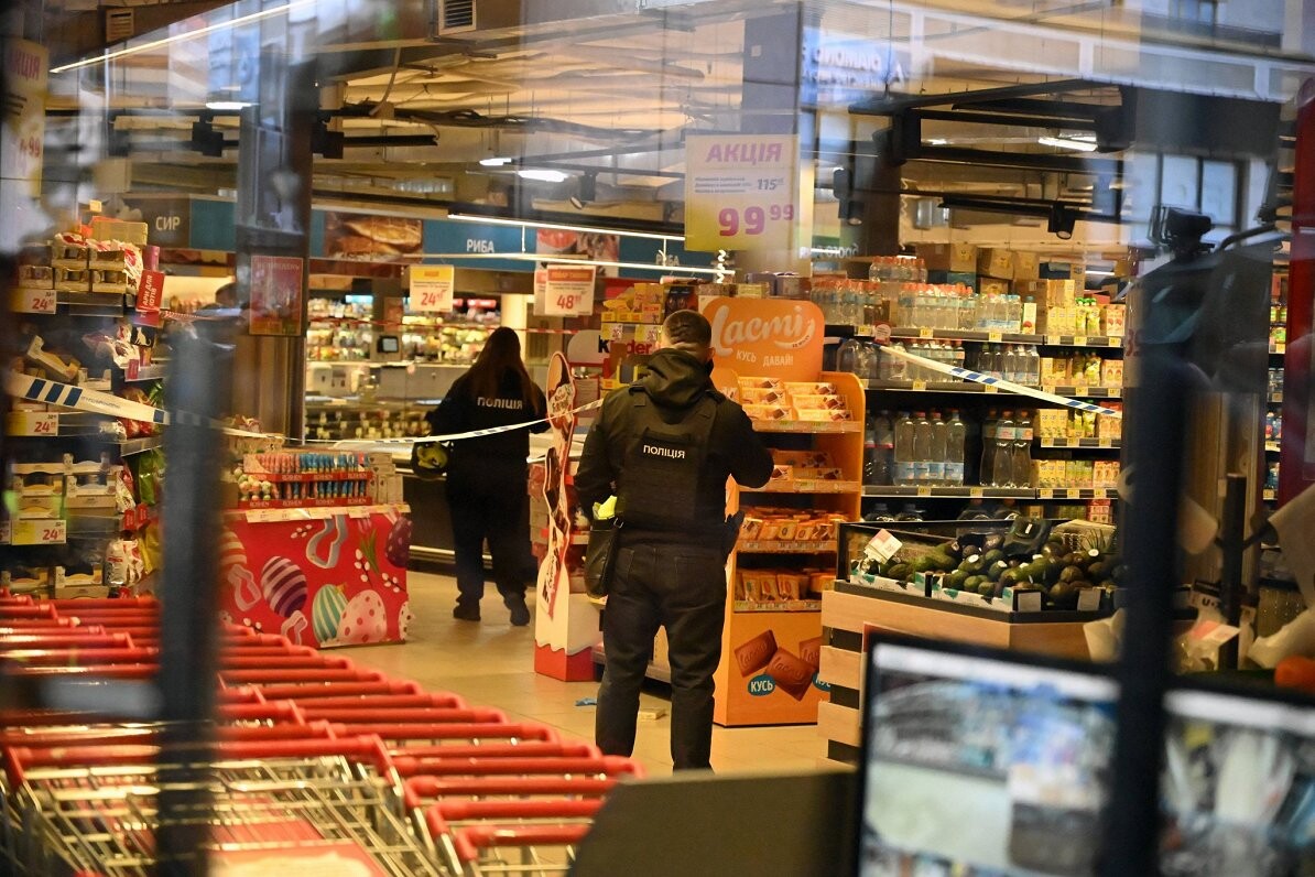 Policija: Uzbrucējam, kas Kijivā nošāva sešus cilvēkus, bija negatīvi uzskati