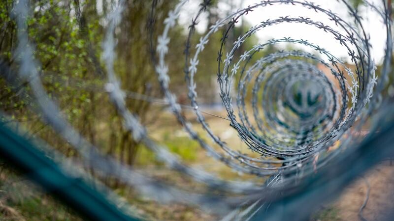 Vakar novērsti 54 nelegālo migrantu mēģinājumi iekļūt Latvijā no Baltkrievijas