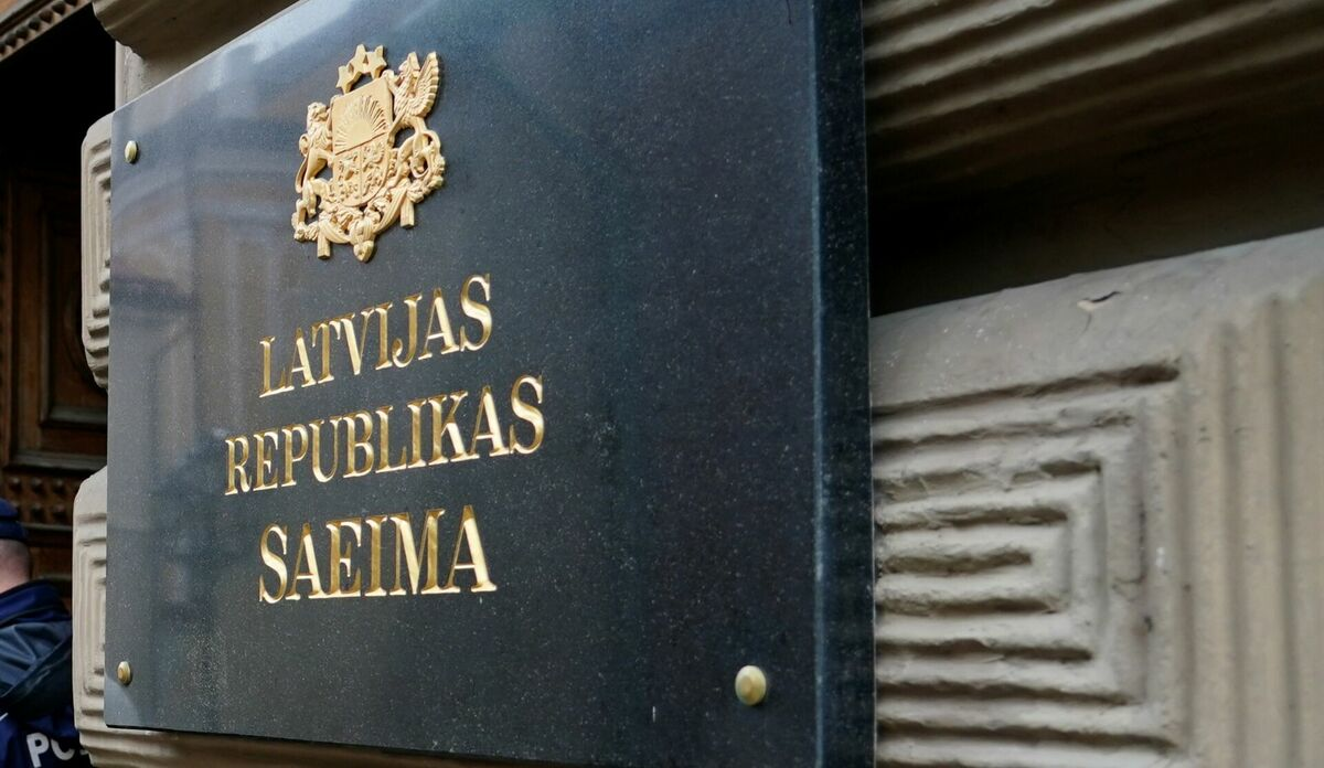 Saeima ziemas sesijā pieņēma 64 likumus
