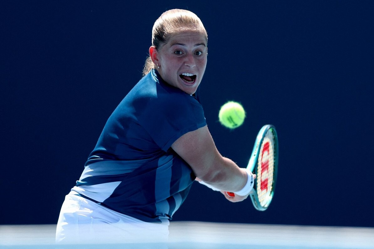 Ostapenko sasniedz Madrides “WTA 1000” turnīra trešo kārtu