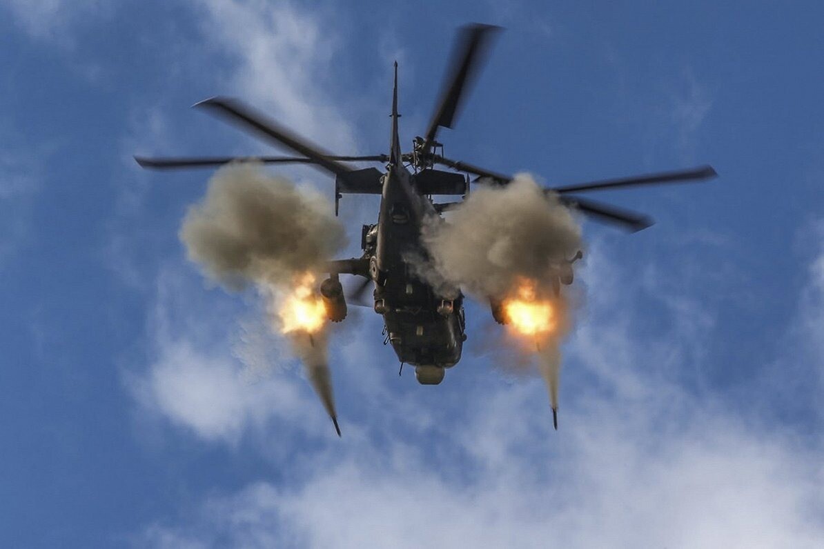 Ukrainas droni iznīcina divus Krievijas armijas helikopterus