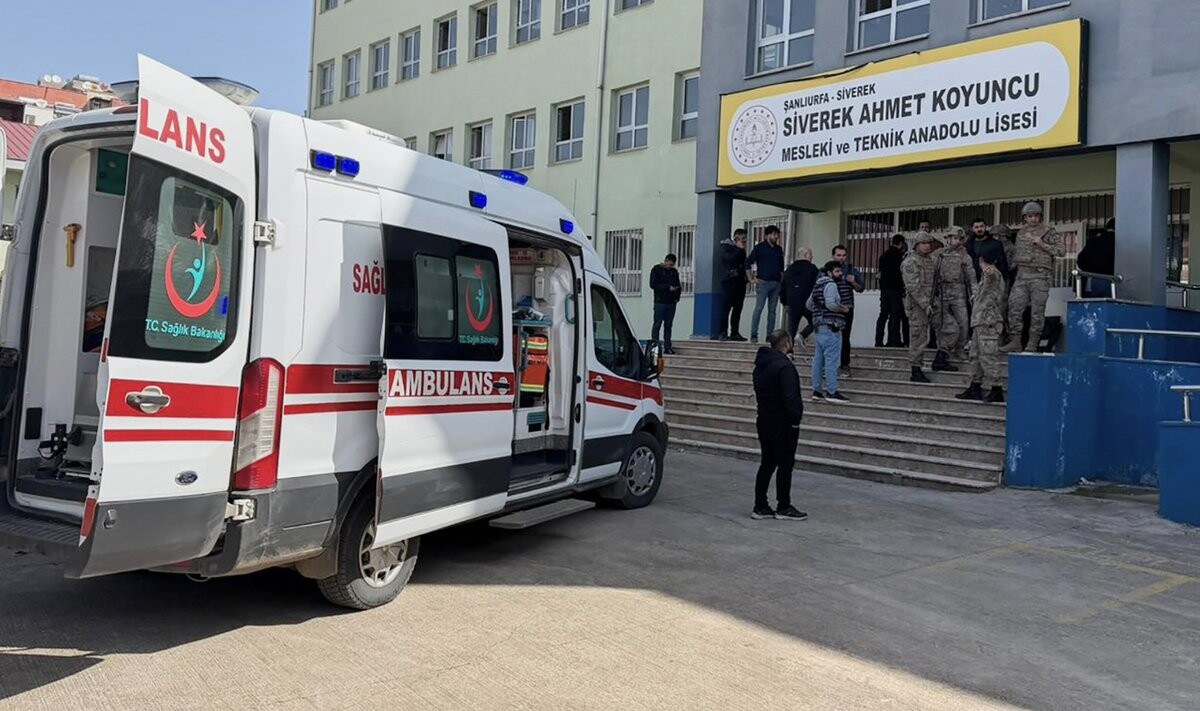 Turcijā apšaudē skolā gājuši bojā deviņi cilvēki un vēl 13 ievainoti