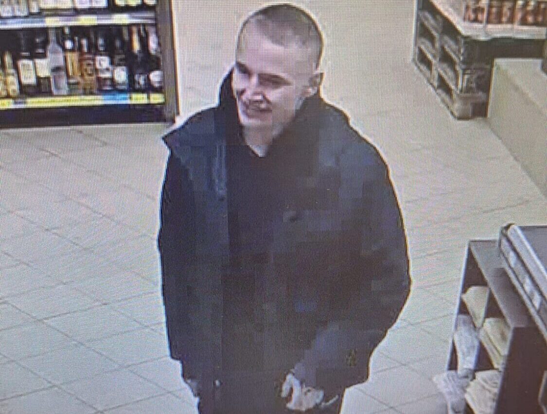 Policija Liepājā skaidro vīrieša identitāti