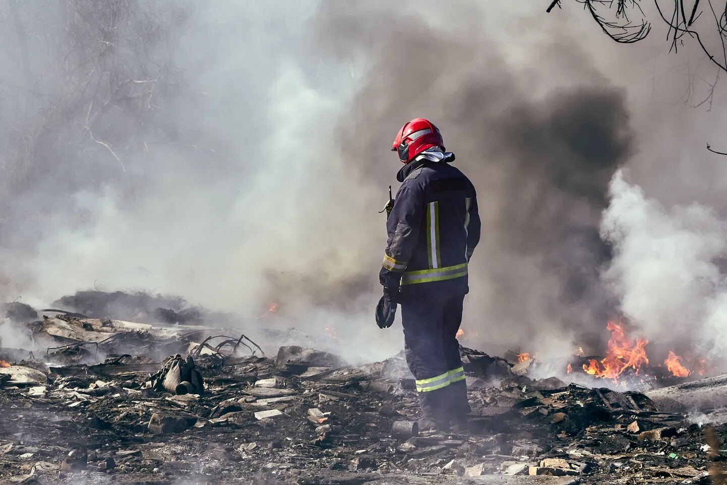 Piektdien ugunsdzēsēji dzēsuši 12 kūlas un piecus meža ugunsgrēkus