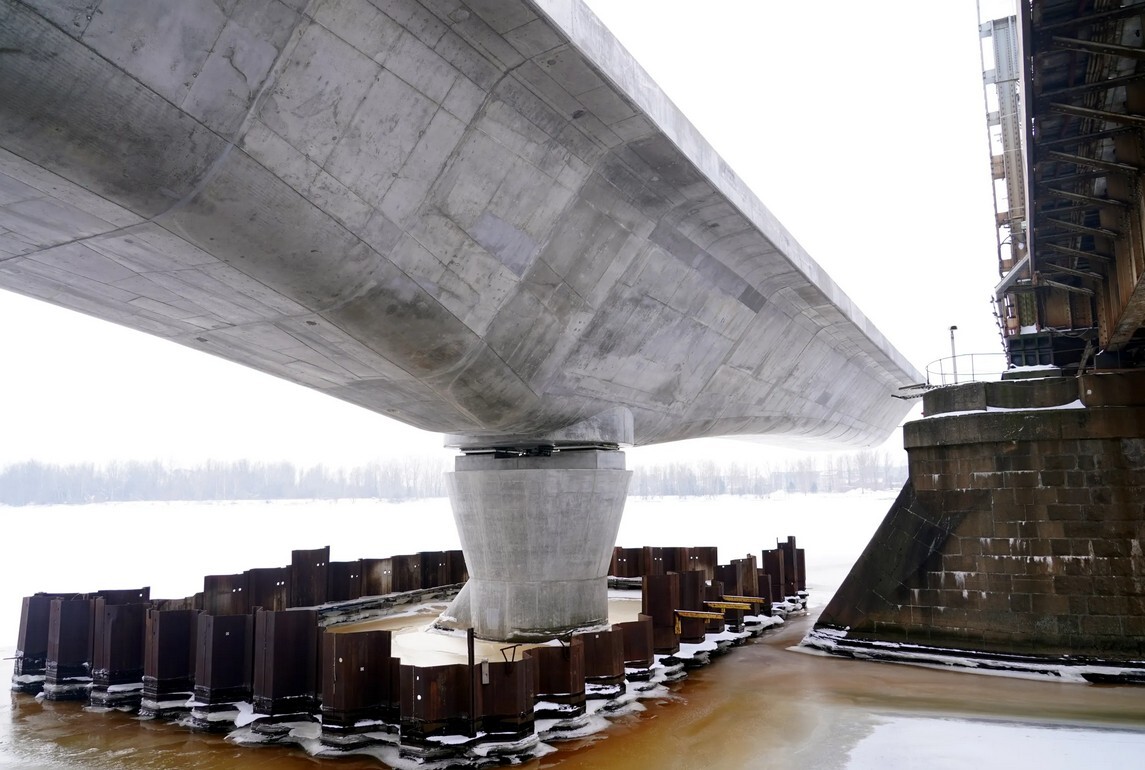 Pārbaudē par “Rail Baltica” tilta balstu Daugavā un dzelzceļa estakādi pie lidostas konstatē vien daļēju valdības lēmuma izpildi