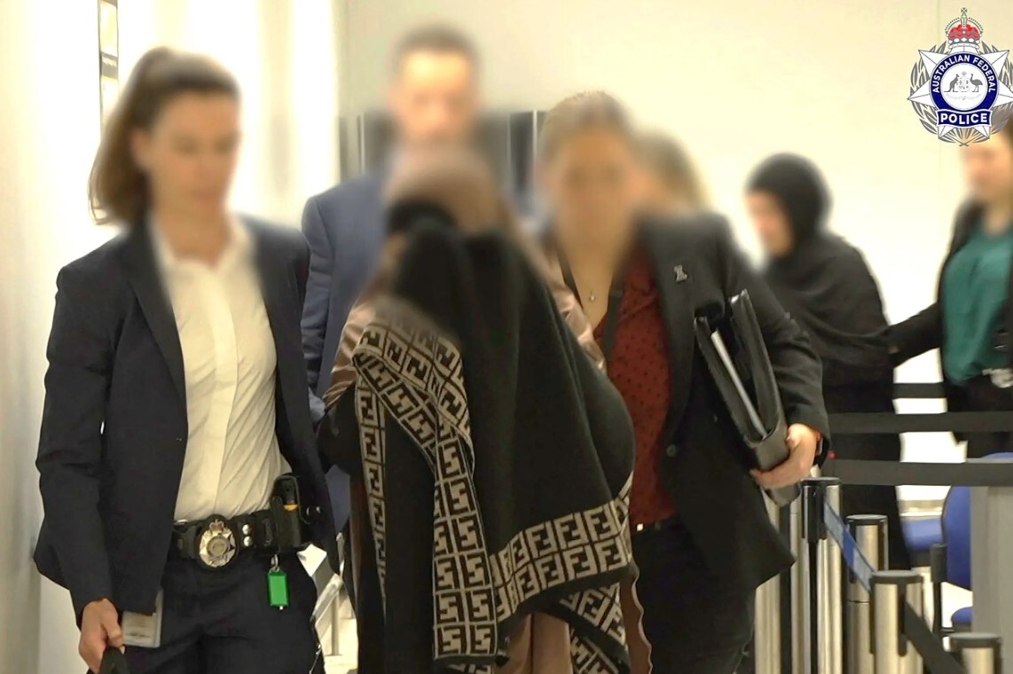 Ar “Islāma valsti” saistītas austrālietes apsūdzētas par verdzenes turēšanu Sīrijā