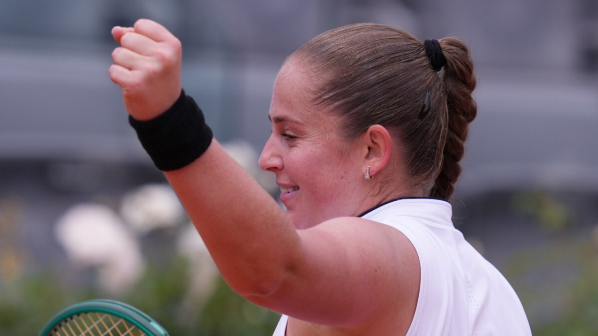 Video: Ostapenko ar graujošu uzvaru sasniedz Romas “WTA 1000” turnīra otro kārtu