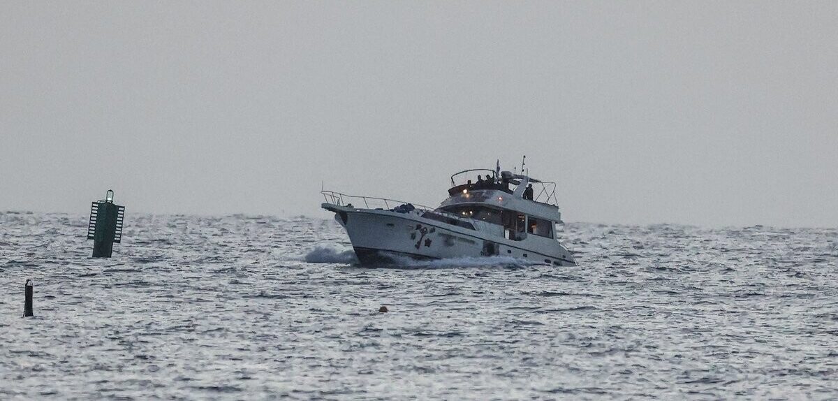 Uz Izraēlu nogādā 430 aktīvistus no Gazas flotiles