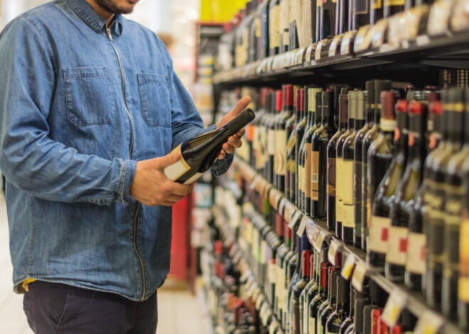 No Latvijas pirmajā ceturksnī izvests par 2,5% mazāk alkoholisko dzērienu