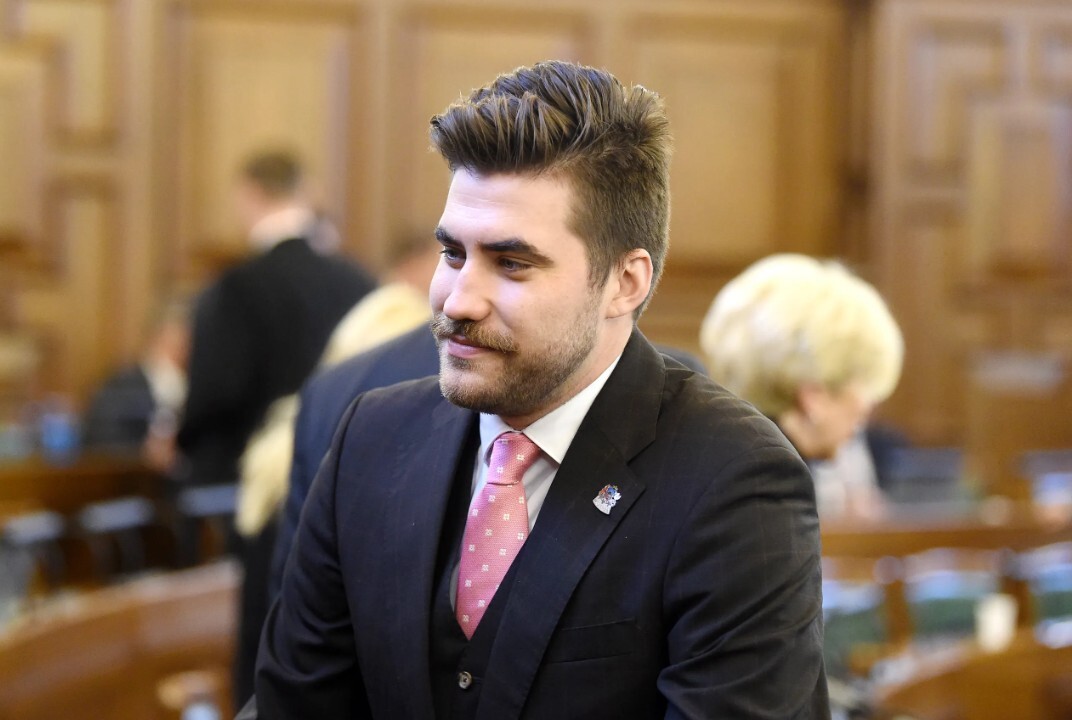 Koalīcijas deputāts Daugavietis turpmāk Saeimā balsos pēc sirdsapziņas