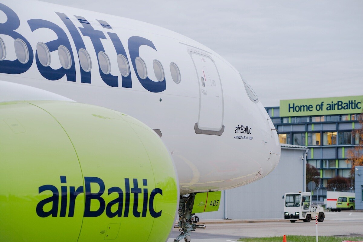“airBaltic” pakāpeniski atjauno lidojumu rezervācijas sistēmas darbību