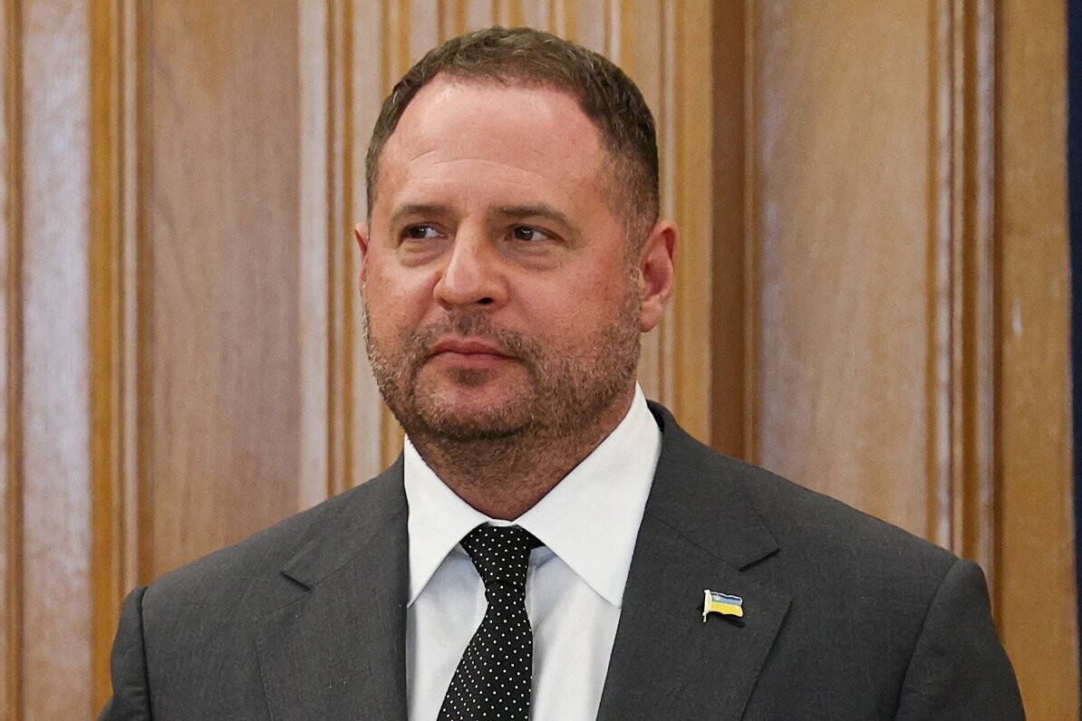 Ukrainas tiesa piemēro Jermakam pirmstiesas apcietinājumu