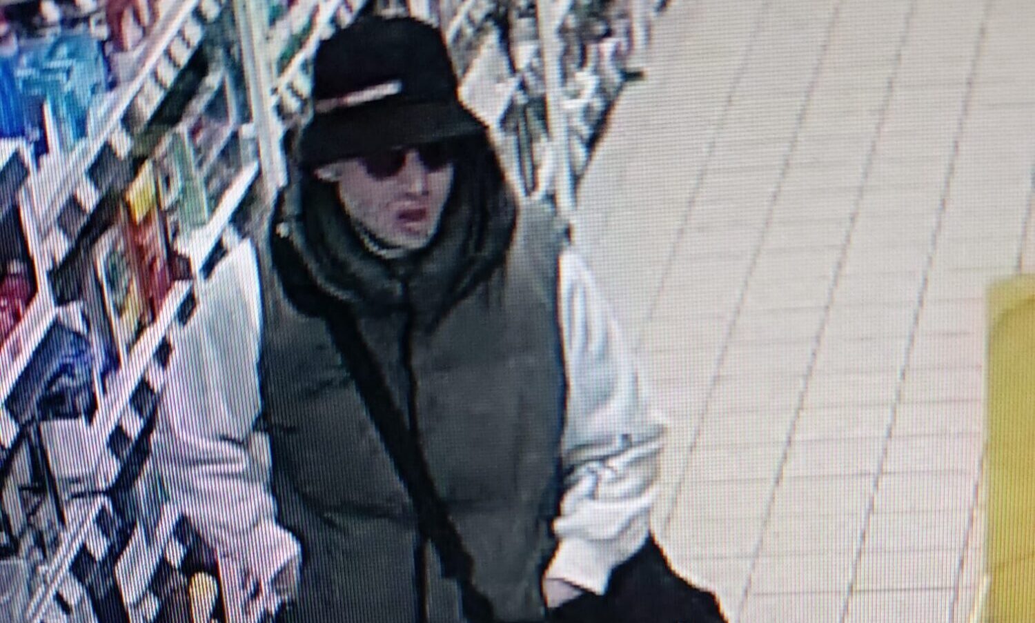 Policija Liepājā skaidro jaunieša identitāti