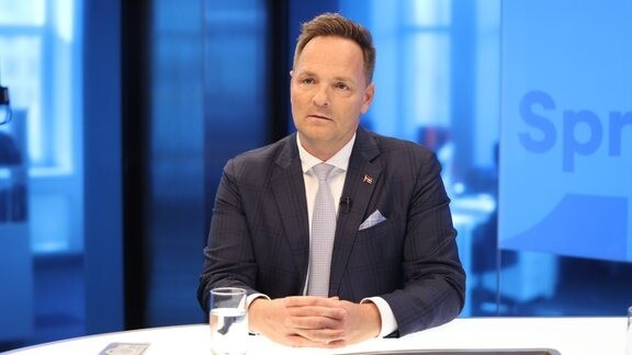 Likumsargi atbrīvojuši Kronbergu