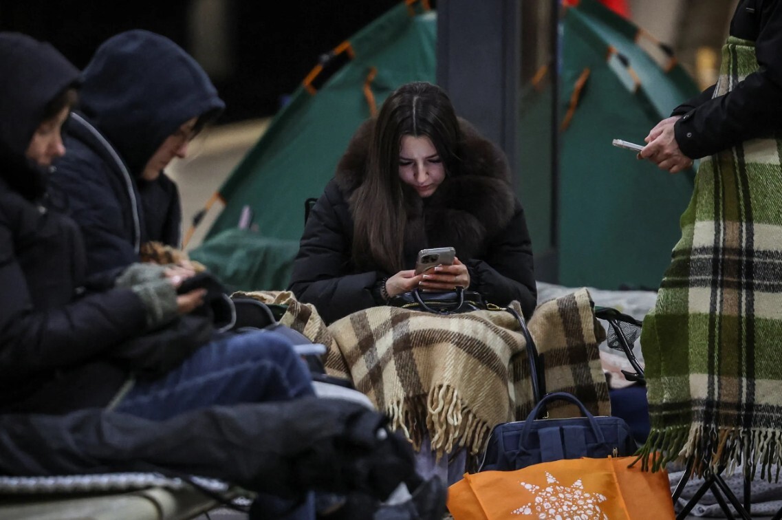 Krievijas droni uzbrūk Kijivai, beidzoties pamieram