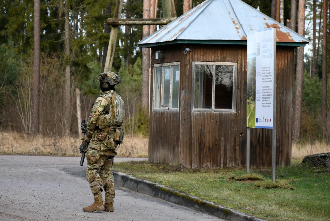 Robežsardze divās dienās aizturējusi trīs nelikumīgu migrantu pārvadātājus