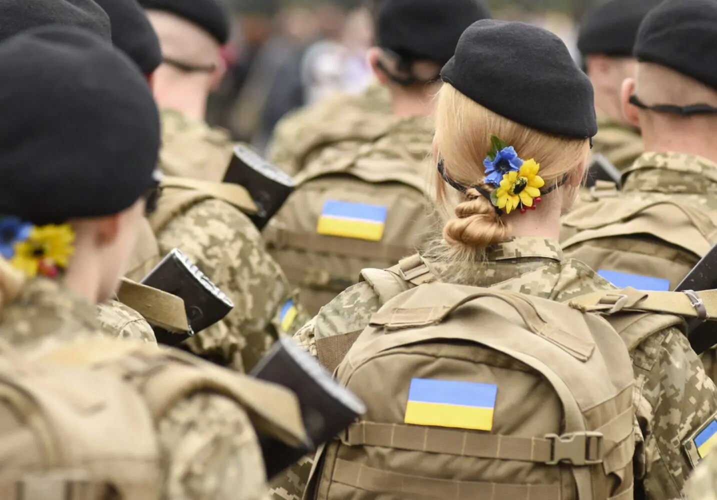 Ukraina atceļ ceļošanas ierobežojumus lielākajai daļai sieviešu civildienestā