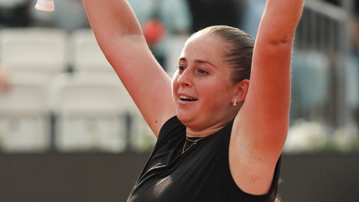 Ostapenko pārliecinoši iekļūst Romas “WTA 1000” turnīra ceturtdaļfinālā