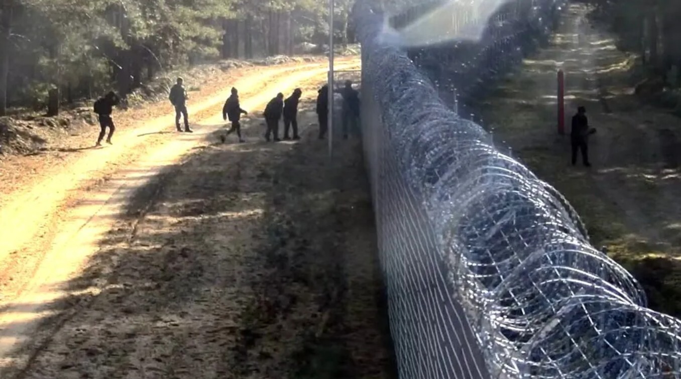 Lietuvā aiztur 18 migrantus, kas valstī iekļuvuši caur tuneli no Baltkrievijas