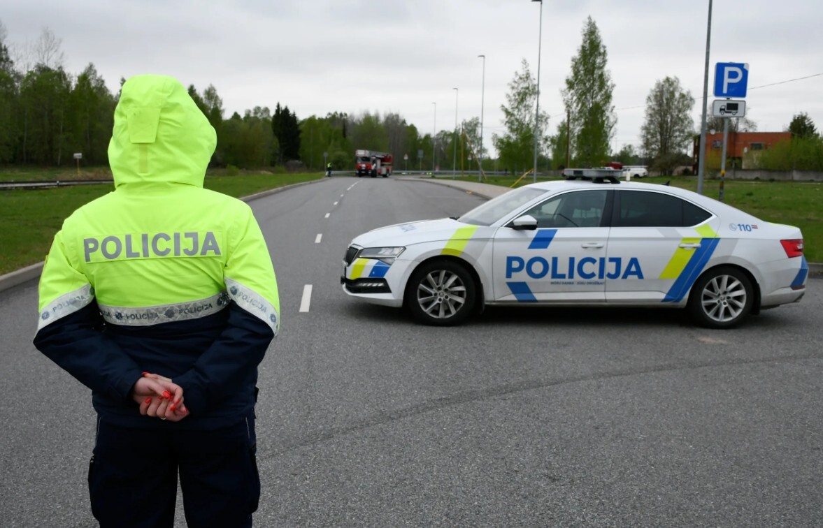 Dronu incidenta laikā Rēzeknes vietējā “Facebook” grupā paniku pastiprināja minējumi, sakāpināta valoda un neuzticēšanās valsts iestādēm