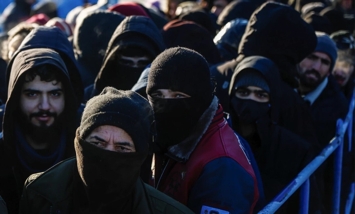 Brīvdienās novērsts 181 nelegālā migranta mēģinājums šķērsot Baltkrievijas-Latvijas robežu