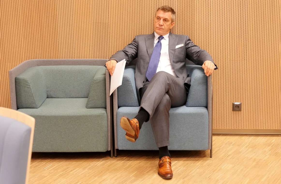 Tiesa noraida Ozoliņa prasību pret Puči par parāda piedziņu