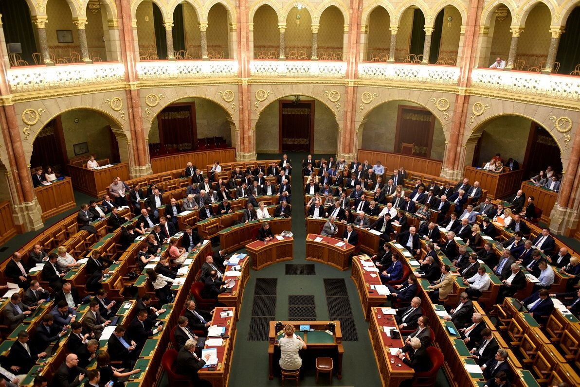 Ungārijas parlaments atceļ likumu par izstāšanos no Starptautiskās Krimināltiesas