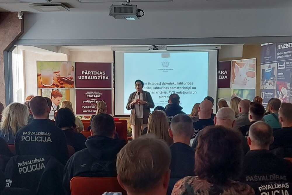 PVD apmācījis 219 pašvaldības policistu par dzīvnieku labturības jautājumiem