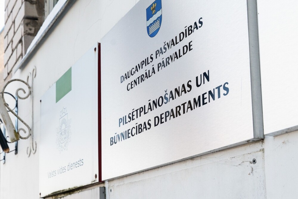 Pašvaldības vadība aicina KNAB vērtēt iespējamos pārkāpumus un interešu konflikta pazīmes Daugavpils Pilsētplānošanas un būvniecības departamentā